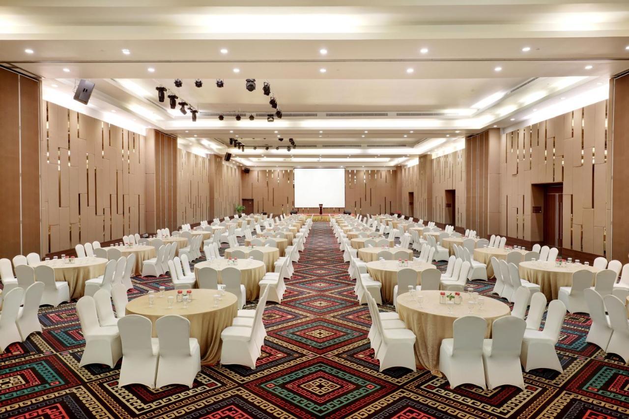 Aston Kupang Hotel & Convention Center Exterior photo