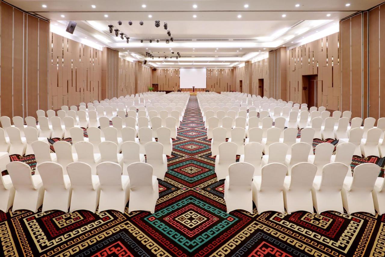 Aston Kupang Hotel & Convention Center Exterior photo