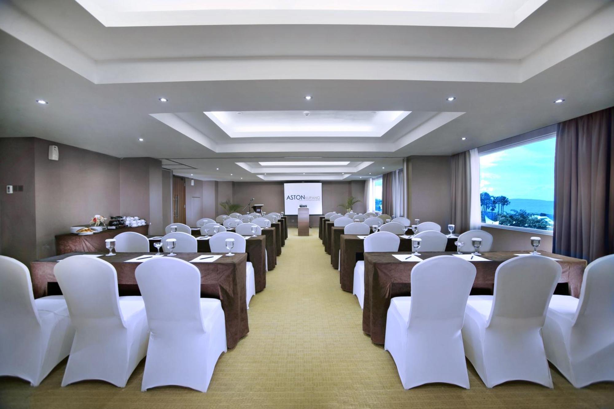Aston Kupang Hotel & Convention Center Exterior photo